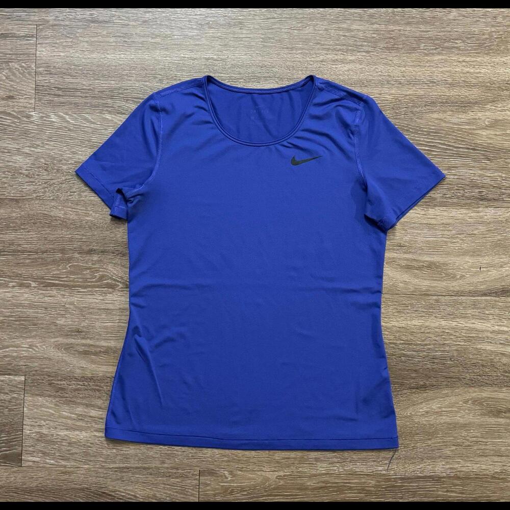 Nike Dri-Fit M Women’s Legend Short Sleeve Training Shirt